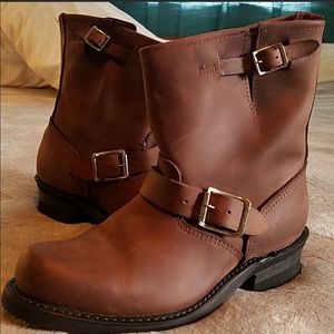 Frye Engineer Boot Size 8 Brown Short